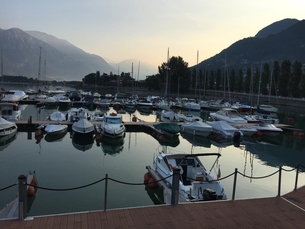 Botel Boats & Breakfast Porto Antico Fortyseven Genua